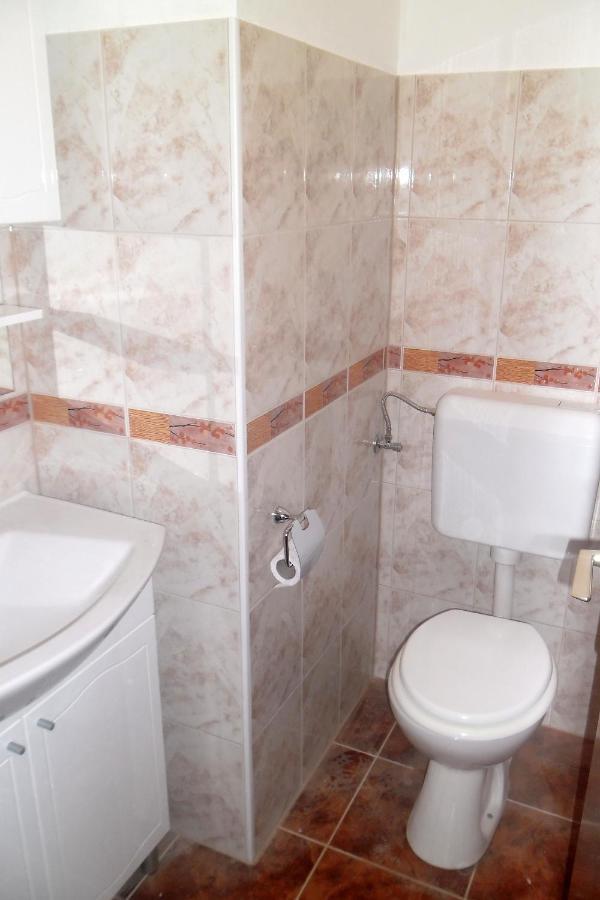 Apartments By The Sea Splitska, Brac - 2923 Postira Luaran gambar