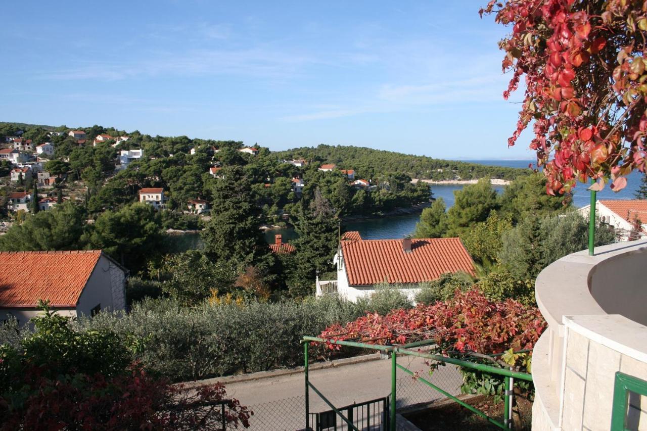 Apartments By The Sea Splitska, Brac - 2923 Postira Luaran gambar