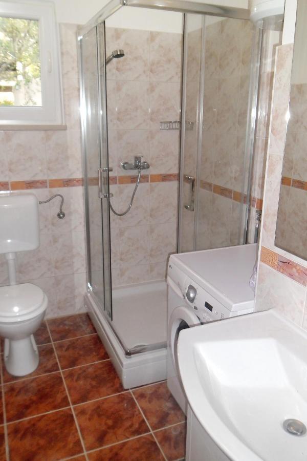 Apartments By The Sea Splitska, Brac - 2923 Postira Luaran gambar