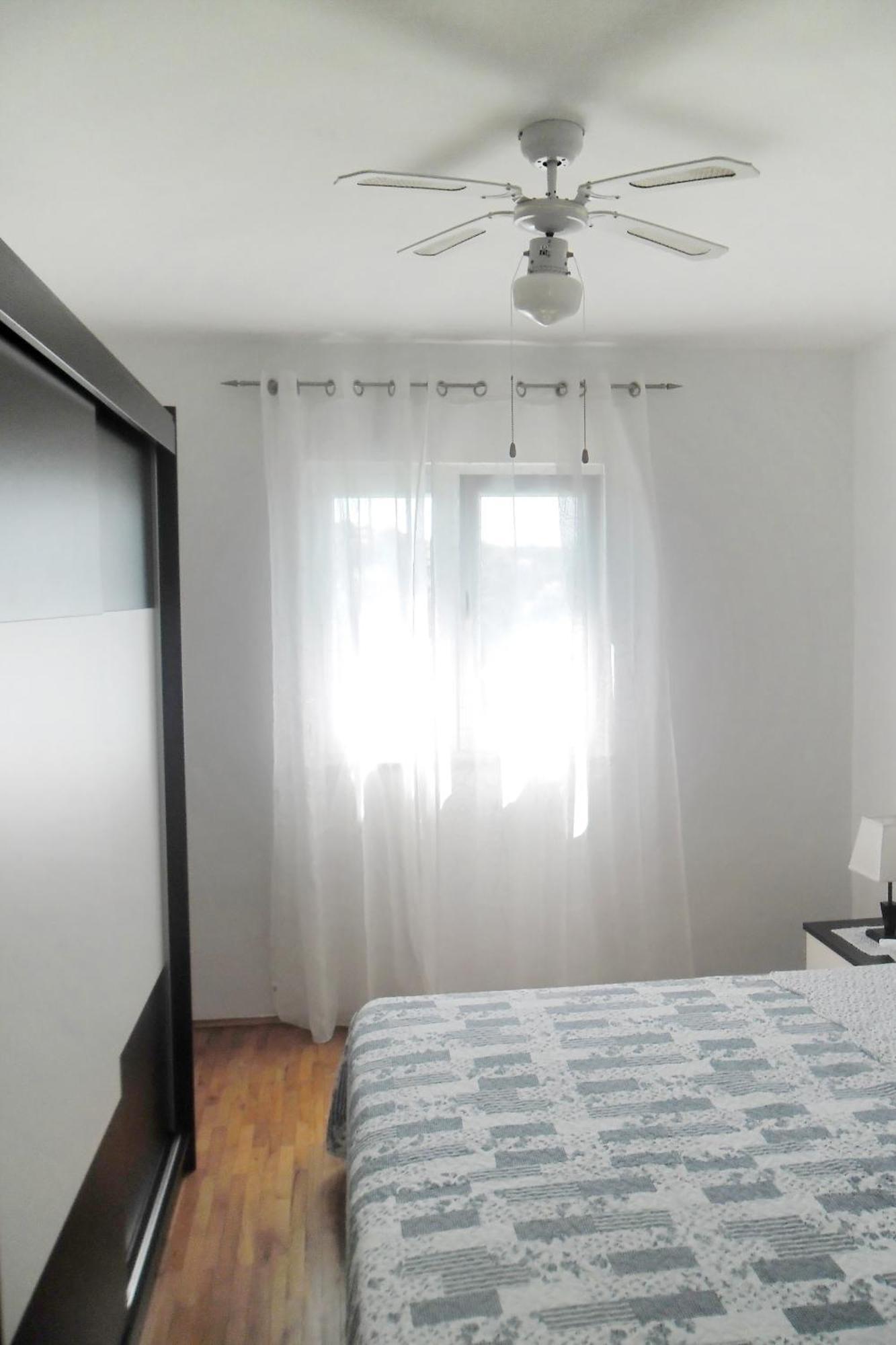 Apartments By The Sea Splitska, Brac - 2923 Postira Bilik gambar